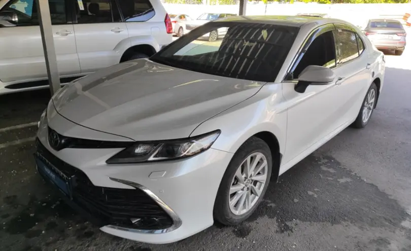 Toyota Camry 2023 года за 16 000 000 тг. в Алматы