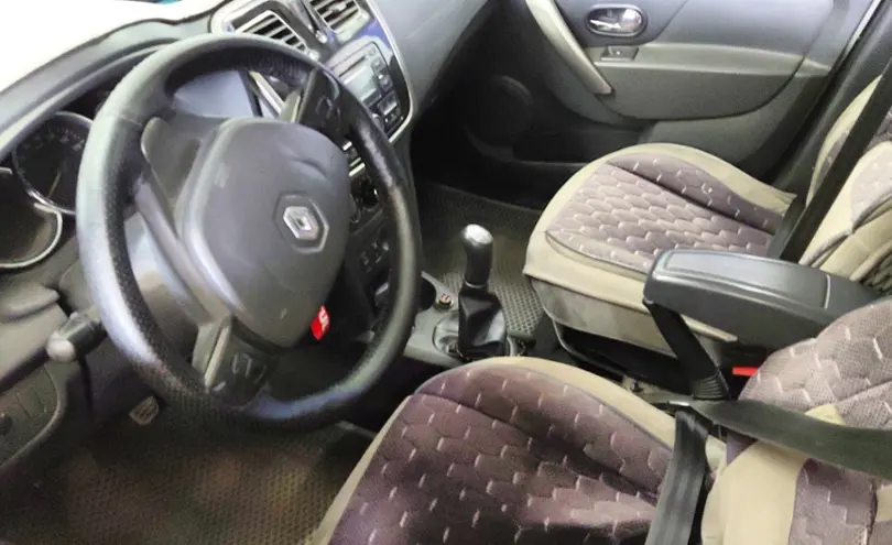 Renault Logan 2015 года за 3 000 000 тг. в Астана фото 5