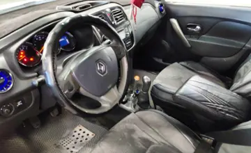 Renault Logan 2015 года за 3 000 000 тг. в Астана фото 5