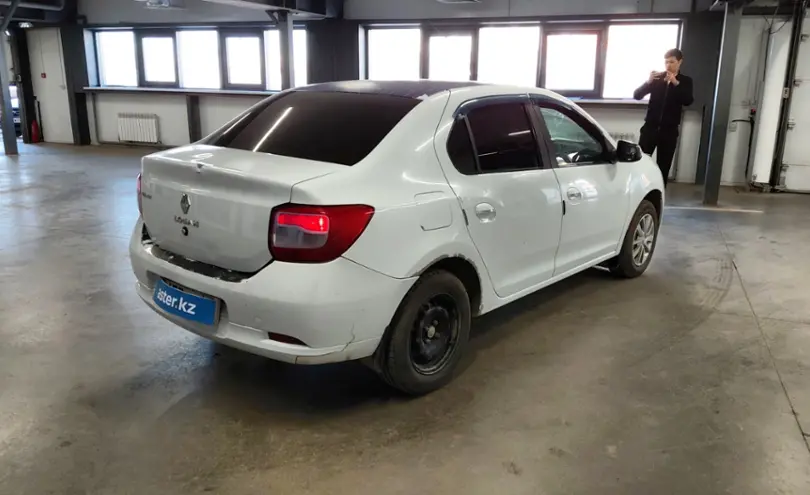 Renault Logan 2015 года за 3 000 000 тг. в Астана фото 3