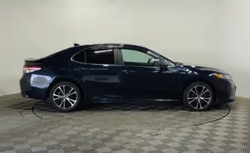 Toyota Camry 2020 года за 9 250 000 тг. в Алматы фото 4
