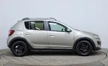 Renault Sandero 2016 года за 2 600 000 тг. в Астана фото 4