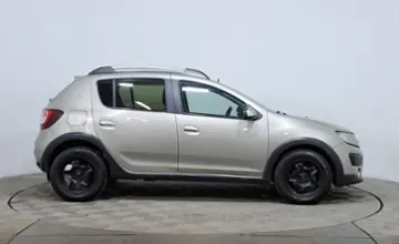 Renault Sandero 2016 года за 2 890 000 тг. в Астана фото 4