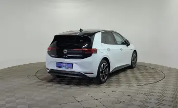 Volkswagen ID.3 2023 года за 7 230 000 тг. в Алматы
