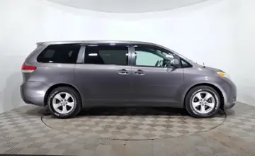 Toyota Sienna 2011 года за 9 890 000 тг. в Астана фото 4