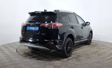 Toyota RAV4 2018 года за 10 110 000 тг. в Астана