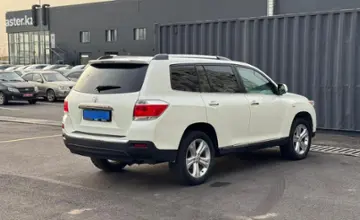 Toyota Highlander 2011 года за 10 990 000 тг. в Алматы