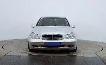 Mercedes-Benz C-Класс 2002 года за 1 940 000 тг. в Астана фото 2