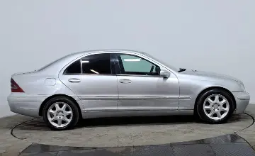 Mercedes-Benz C-Класс 2002 года за 1 940 000 тг. в Астана фото 4