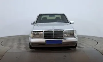 Mercedes-Benz E-Класс 1993 года за 990 000 тг. в Астана фото 2
