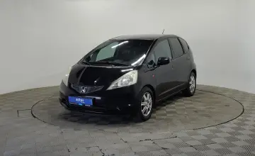 Honda Jazz 2010 года за 3 300 000 тг. в Алматы фото 1
