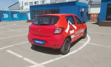 Renault Sandero 2018 года за 2 890 000 тг. в Алматы фото 3