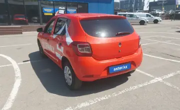 Renault Sandero 2018 года за 2 490 000 тг. в Алматы фото 4