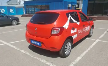 Renault Sandero 2018 года за 2 490 000 тг. в Алматы фото 3
