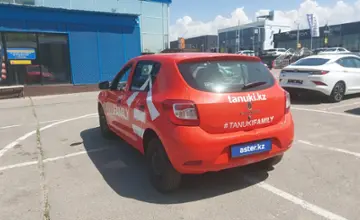 Renault Sandero 2018 года за 2 650 000 тг. в Алматы фото 4