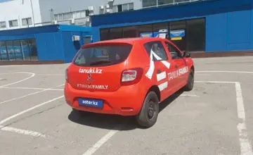Renault Sandero 2018 года за 2 650 000 тг. в Алматы фото 3