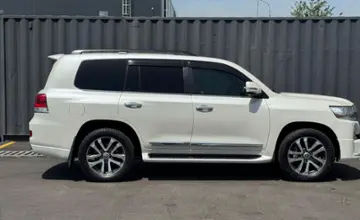 Toyota Land Cruiser 2017 года за 29 990 000 тг. в Алматы фото 4