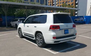 Toyota Land Cruiser 2017 года за 29 990 000 тг. в Алматы фото 4