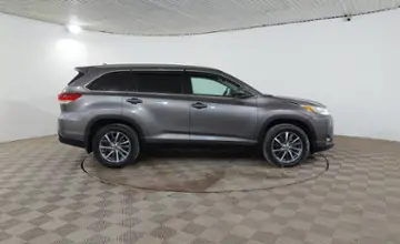 Toyota Highlander 2019 года за 16 400 000 тг. в Шымкент фото 4
