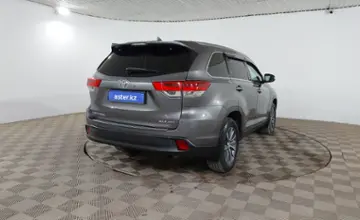 Toyota Highlander 2019 года за 16 400 000 тг. в Шымкент