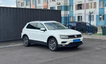 Volkswagen Tiguan 2018 года за 7 990 000 тг. в Алматы фото 3
