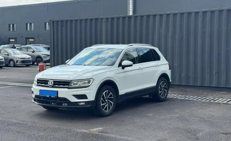 Volkswagen Tiguan 2018 года за 7 990 000 тг. в Алматы
