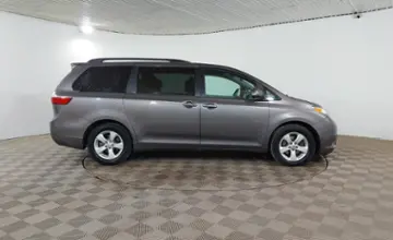 Toyota Sienna 2016 года за 13 690 000 тг. в Шымкент фото 4
