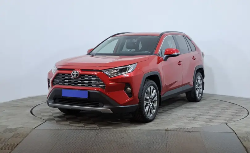 Toyota RAV4 2021 года за 14 890 000 тг. в Астана