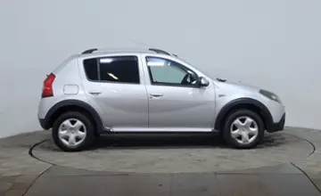 Renault Sandero 2014 года за 2 990 000 тг. в Астана фото 4