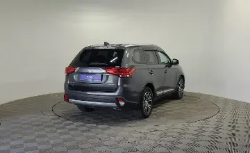 Mitsubishi Outlander 2017 года за 8 490 000 тг. в Алматы