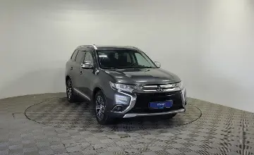 Mitsubishi Outlander 2017 года за 8 490 000 тг. в Алматы фото 3