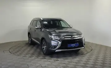 Mitsubishi Outlander 2017 года за 8 490 000 тг. в Алматы фото 3