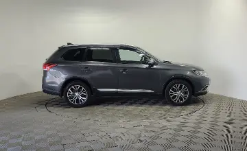 Mitsubishi Outlander 2017 года за 8 490 000 тг. в Алматы фото 4