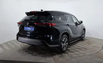 Toyota Highlander 2021 года за 16 990 000 тг. в Астана