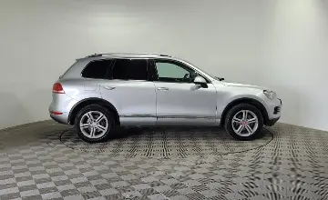 Volkswagen Touareg 2010 года за 8 800 000 тг. в Алматы фото 4