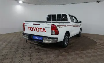 Toyota Hilux 2022 года за 16 990 000 тг. в Шымкент