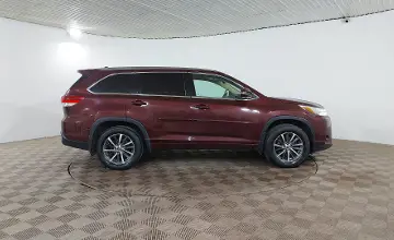 Toyota Highlander 2018 года за 14 000 000 тг. в Шымкент фото 4