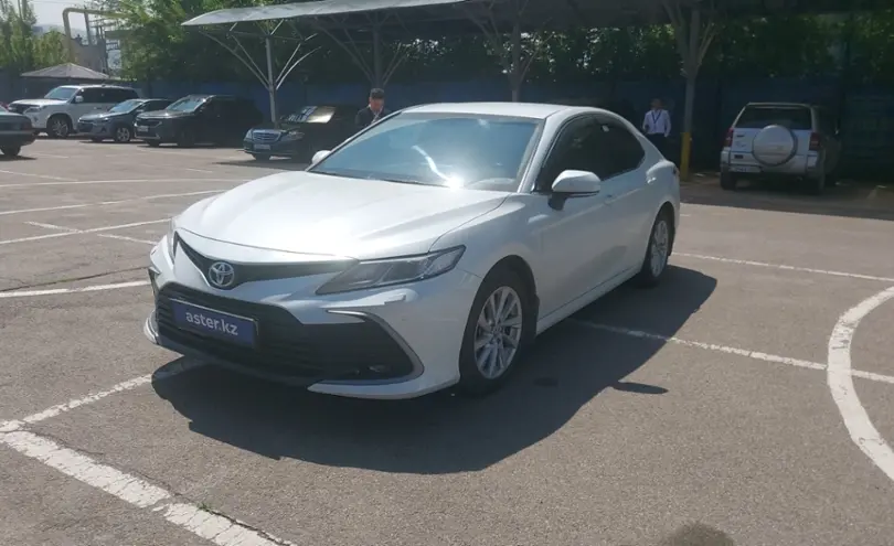 Toyota Camry 2023 года за 18 000 000 тг. в Алматы