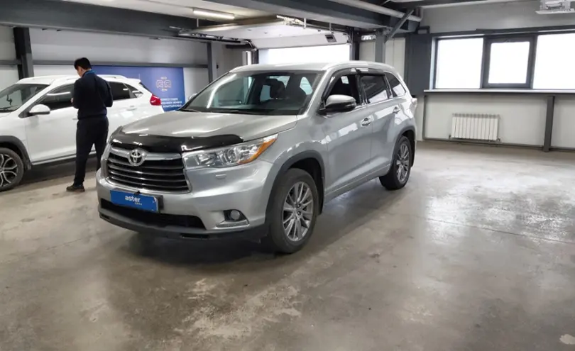 Toyota Highlander 2014 года за 14 700 000 тг. в Астана