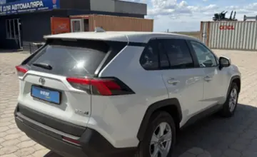 Toyota RAV4 2023 года за 14 800 000 тг. в Караганда