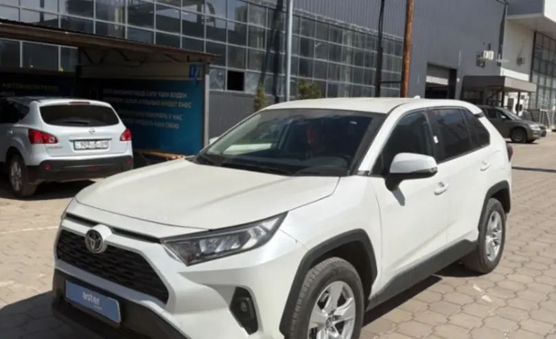 Toyota RAV4 2023 года за 14 800 000 тг. в Караганда