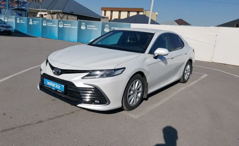 Toyota Camry 2021 года за 14 800 000 тг. в Шымкент