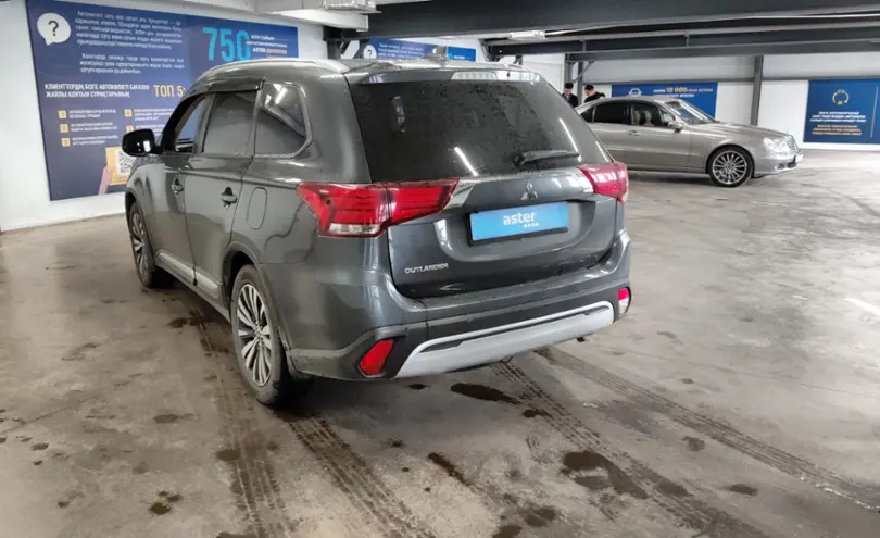 Mitsubishi Outlander 2020 года за 9 000 000 тг. в Астана фото 4
