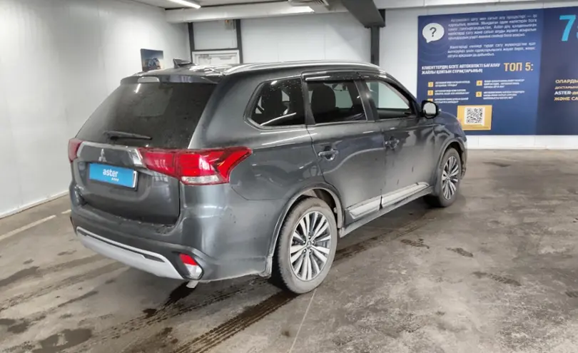 Mitsubishi Outlander 2020 года за 9 000 000 тг. в Астана фото 3