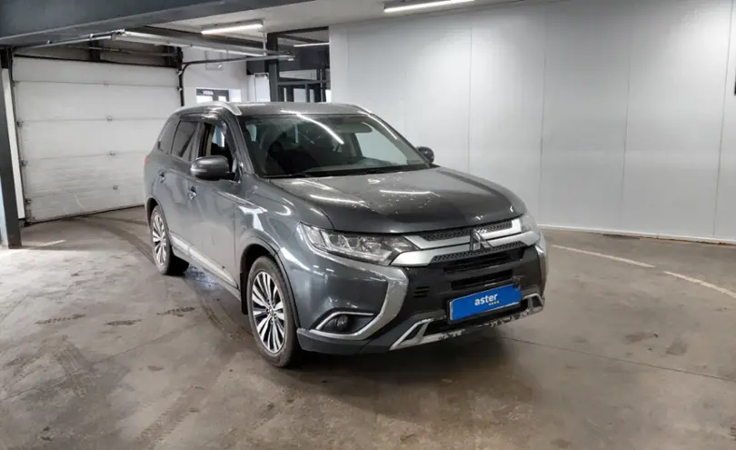 Mitsubishi Outlander 2020 года за 9 000 000 тг. в Астана фото 2