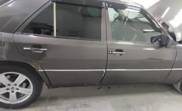 Mercedes-Benz E-Класс 1994 года за 1 500 000 тг. в Павлодар фото 4
