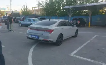 Hyundai Elantra 2021 года за 8 300 000 тг. в Алматы фото 3