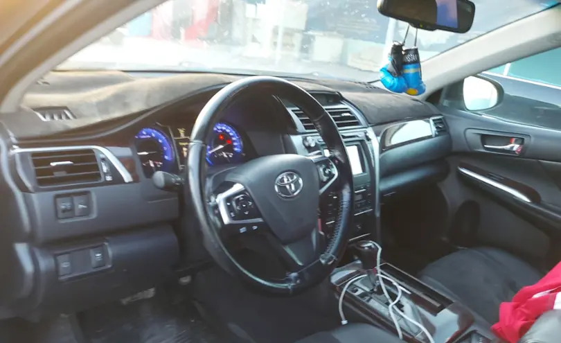 Toyota Camry 2015 года за 9 600 000 тг. в Шымкент фото 5