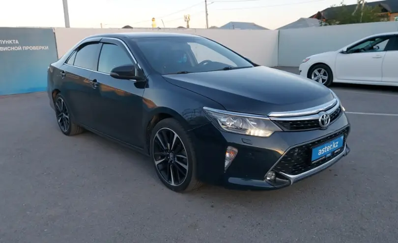 Toyota Camry 2015 года за 9 600 000 тг. в Шымкент фото 2