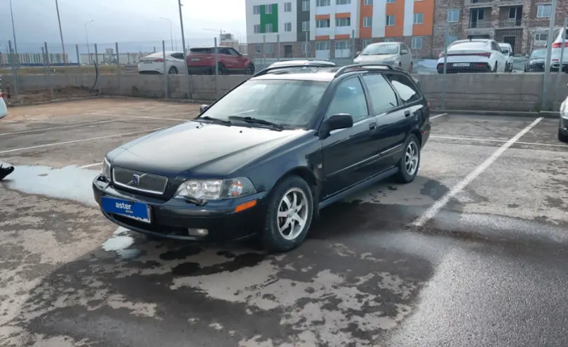 Volvo V40 2003 года за 3 200 000 тг. в Астана